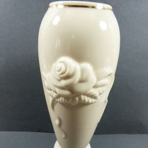 Lenox Collection Rose flower embossed relief Vase Ivory color porcelain 7.5"L
